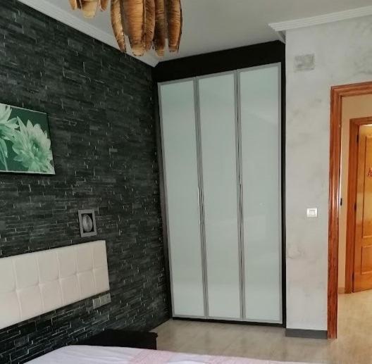 Magnificent 3 Bedroom House Close To The Beach With Community Swimming Pool Santa Pola Extérieur photo