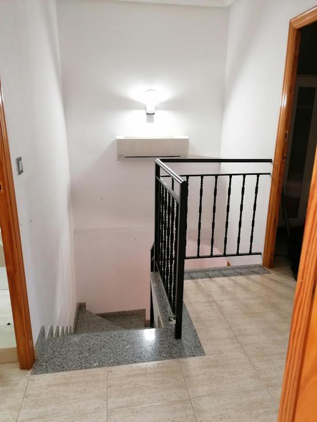Magnificent 3 Bedroom House Close To The Beach With Community Swimming Pool Santa Pola Extérieur photo