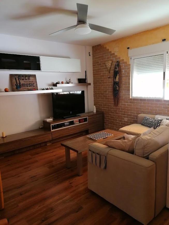 Magnificent 3 Bedroom House Close To The Beach With Community Swimming Pool Santa Pola Extérieur photo